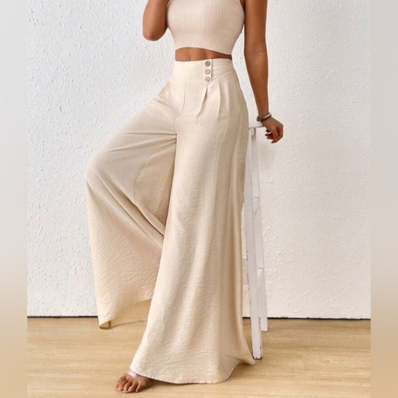 Women's High Waist Button Detail Pleated Wide Leg Pants - Picture 3 of 4